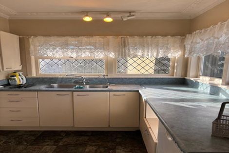 Photo of property in 465 Glenfield Road, Glenfield, Auckland, 0629