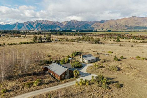 Photo of property in 66 Te Awa Road, Albert Town, Wanaka, 9382