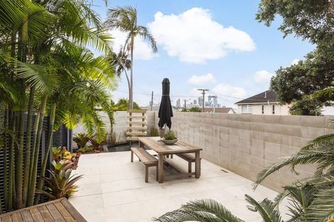 Photo of property in 3 Canterbury Place, Parnell, Auckland, 1052