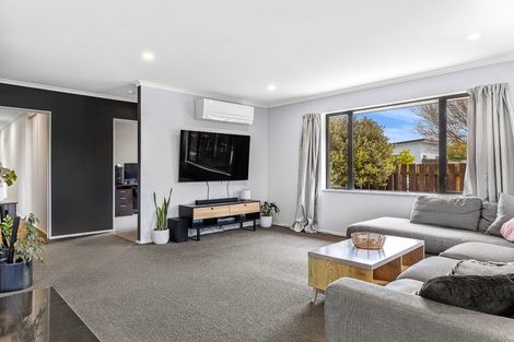 Photo of property in 106 Bassett Street, Burwood, Christchurch, 8083