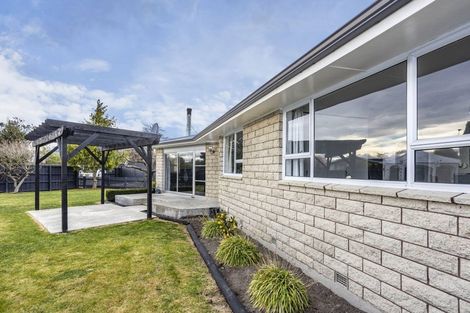 Photo of property in 8 Doggett Place, Rangiora, 7400