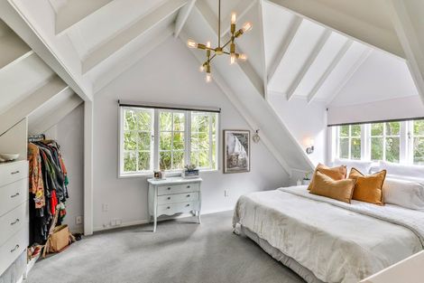 Photo of property in 119 Daffodil Street, Titirangi, Auckland, 0604