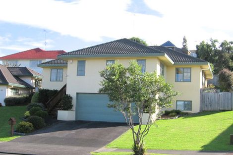 Photo of property in 72 Gosford Drive, Botany Downs, Auckland, 2010