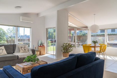 Photo of property in 1/24 Byron Avenue, Takapuna, Auckland, 0622