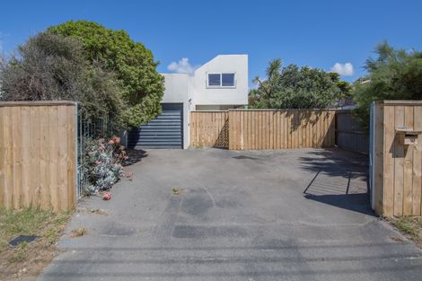 Photo of property in 10 Marine Parade, North New Brighton, Christchurch, 8083