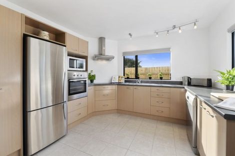 Photo of property in 21 Observation Place, Paraparaumu, 5032