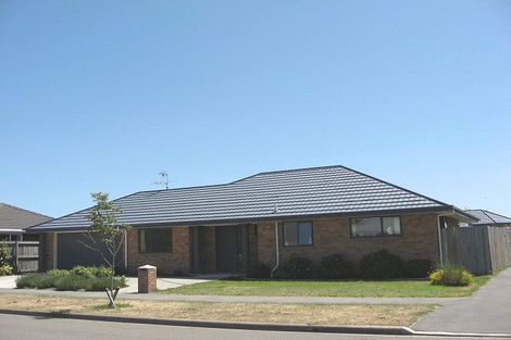 Photo of property in 2a Kirsten Place, Parklands, Christchurch, 8083