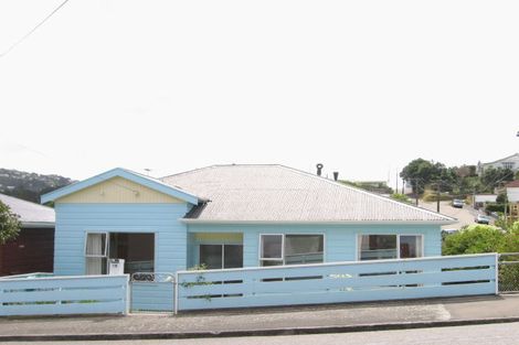 Photo of property in 16 Tamar Street, Island Bay, Wellington, 6023