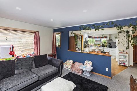 Photo of property in 2/14 Farquhars Road, Redwood, Christchurch, 8051