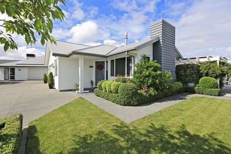 Photo of property in 20 Whittaker Place, Havelock North, 4130