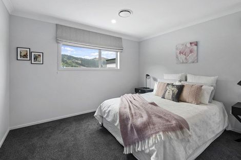 Photo of property in 4 Aubrey Lane, Cracroft, Christchurch, 8022