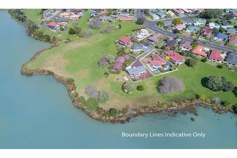 Photo of property in 25 Riverside Drive, Waiuku, 2123