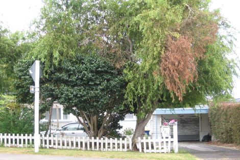 Photo of property in 302 Rangatira Road, Beach Haven, Auckland, 0626