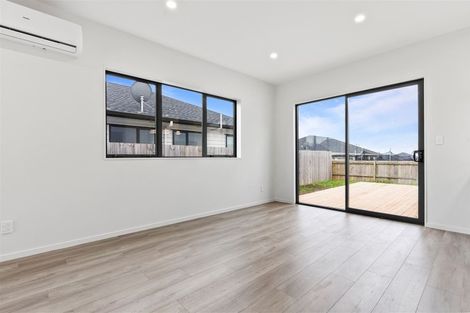 Photo of property in 4 Parton Road, Pukekohe, 2120