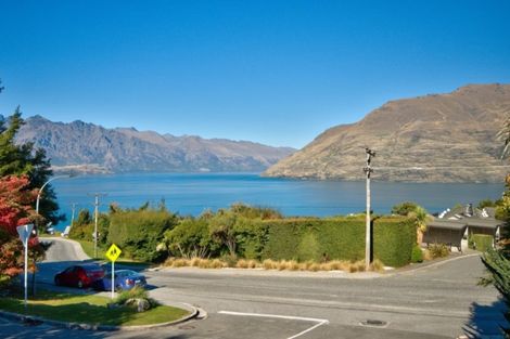 Photo of property in 1 Cameron Place, Fernhill, Queenstown, 9300