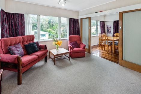 Photo of property in 103 Kenmore Street, Newlands, Wellington, 6037