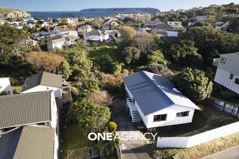 Photo of property in 22 Morere Street, Titahi Bay, Porirua, 5022