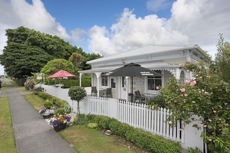 Photo of property in 89 Bridge Street, Bulls, 4818