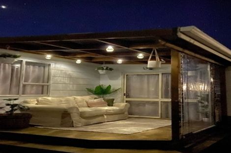 Photo of property in 16a Hall Place, Foxton Beach, Foxton, 4815