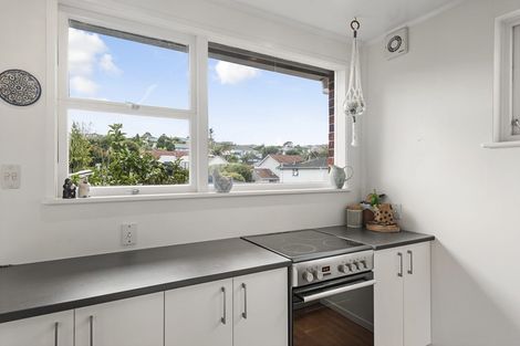 Photo of property in 4/20 Penning Road, Castor Bay, Auckland, 0620