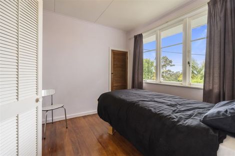 Photo of property in 50 Roberts Road, Te Atatu South, Auckland, 0610