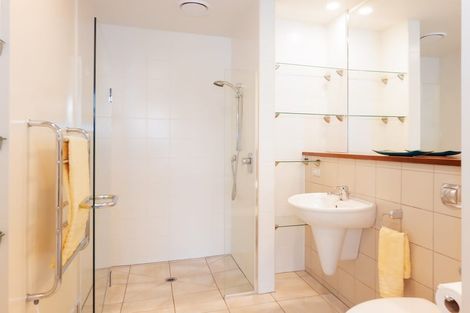 Photo of property in Bridgewater Apartments, 207/7 Te Rangi Cross Road, Paihia, 0200