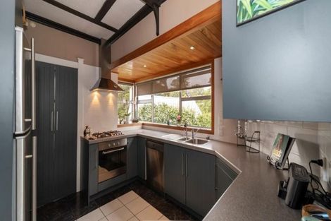 Photo of property in 66 Gilbert Street, New Plymouth, 4310