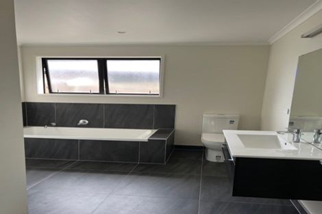 Photo of property in 2 Abernethy Way, Patumahoe, Pukekohe, 2679