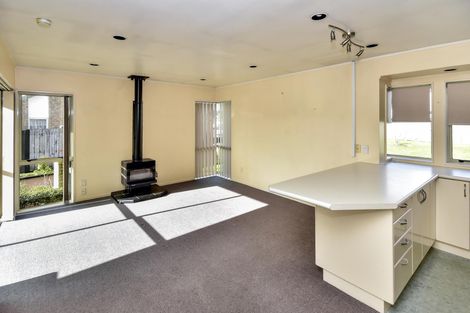 Photo of property in 3 Gairloch Place, Wattle Downs, Auckland, 2103