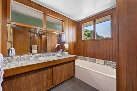 Photo of property in 24 Amapur Drive, Khandallah, Wellington, 6035