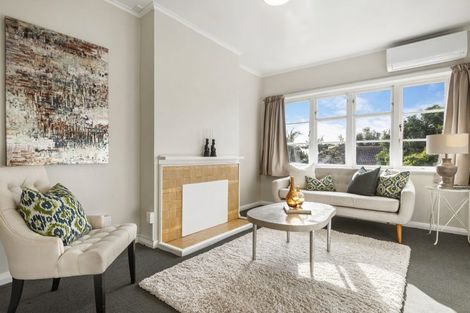 Photo of property in 9b Kerr Street, Devonport, Auckland, 0624