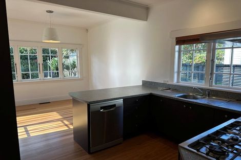 Photo of property in 2 Piako Road, Claudelands, Hamilton, 3214