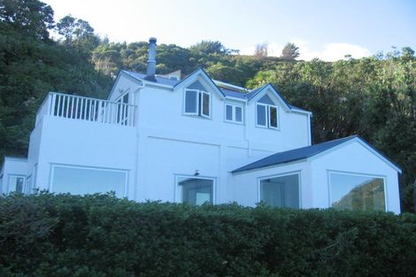 Photo of property in 403 Marine Drive, Mahina Bay, Lower Hutt, 5013