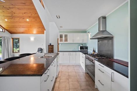 Photo of property in 87 Hurndall Street East, Maungaturoto, 0520