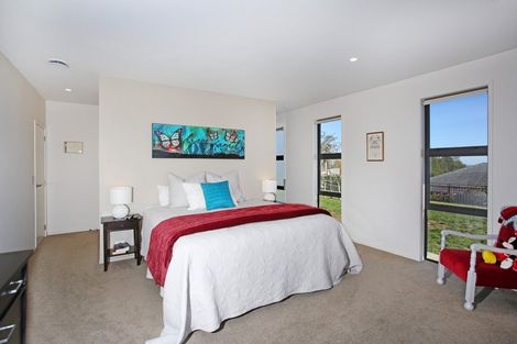 Photo of property in 11 Bernora Crescent, Bombay, 2675