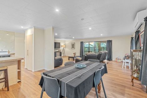 Photo of property in 44 Freemans Road, Otaki, 5512