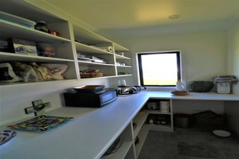 Photo of property in 70 Leeward Drive, Whitianga, 3510