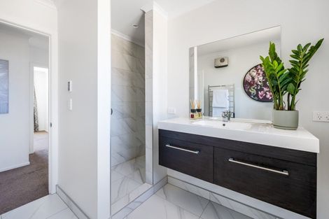 Photo of property in 16 Makomako Road, Wanaka, 9305