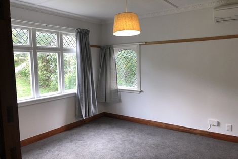 Photo of property in 3 Ngatitoa Street, Tawa, Wellington, 5028