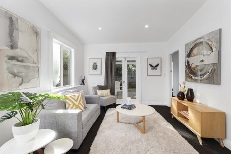 Photo of property in 203 Sutherland Road, Lyall Bay, Wellington, 6022