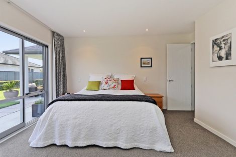 Photo of property in 39 Kapiti Drive, Poraiti, Napier, 4112