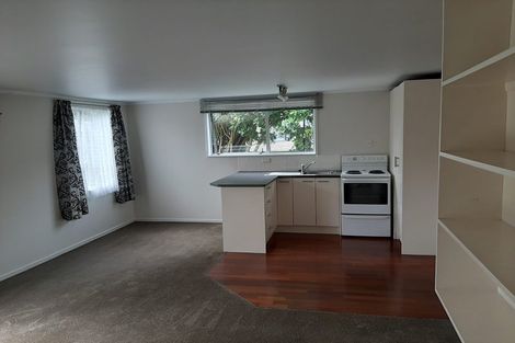 Photo of property in 11 Wykeham Place, Glenfield, Auckland, 0629