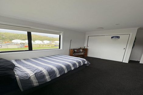 Photo of property in 7 Desert Gold Lane, Wallaceville, Upper Hutt, 5018