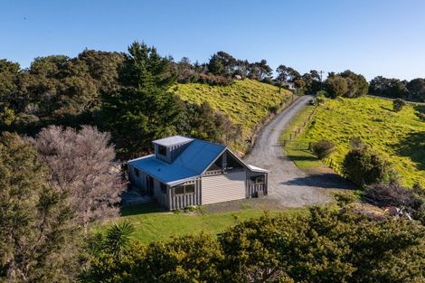 Photo of property in 11 Ngarewa Drive, Mahurangi West, Warkworth, 0983
