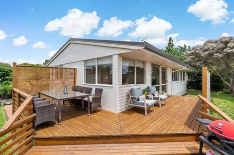 Photo of property in 8 Tawa Place, Waiuku, 2123