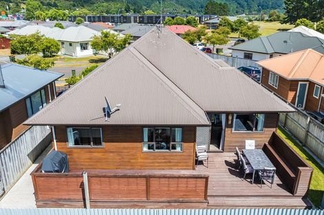 Photo of property in 13 Woodland Grove, Wainuiomata, Lower Hutt, 5014