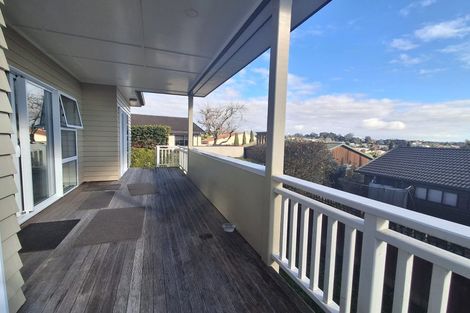 Photo of property in 42a Sunset Road, Unsworth Heights, Auckland, 0632