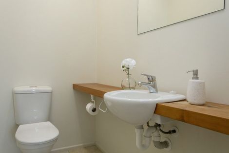 Photo of property in 29 Harvey Street, Waipahihi, Taupo, 3330