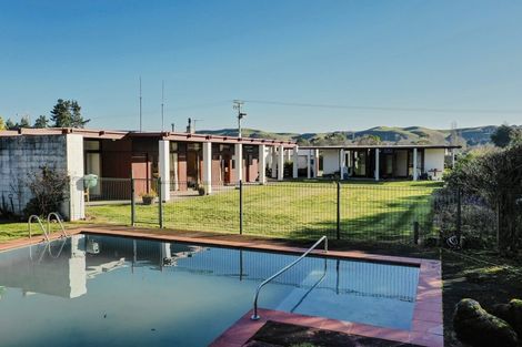 Photo of property in 2449 State Highway 2, Waipukurau, 4281