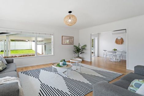 Photo of property in 1/49 Shakespeare Road, Milford, Auckland, 0620